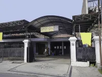 Spot on 2483 Salju Korea Car Wash Hotels in Wiyung