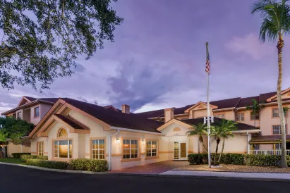 西棕櫚灘Residence Inn 酒店