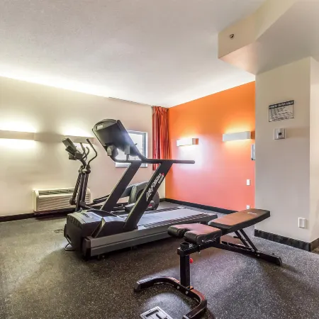 Motel 6 Kingston, on