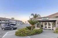 Quality Inn Kettleman City near Hwy 41 - parking