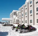 Parry Sound Inn & Suites Hotels in der Nähe von The Ridge at Manitou Golf Club