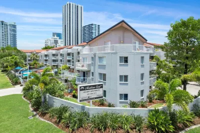 Markham Court Hotels in Broadbeach Waters