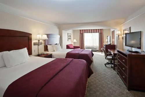 La Quinta Inn & Suites by Wyndham Dodge City Hotels in Dodge City