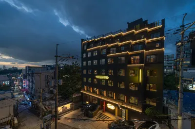 Nouvelle Seoul Hotel Itaewon by Aank Hotellit kohteessa Yongsan-gu
