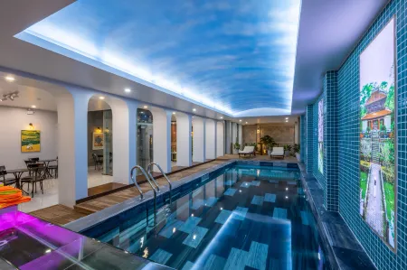 Truong Tien Hotel