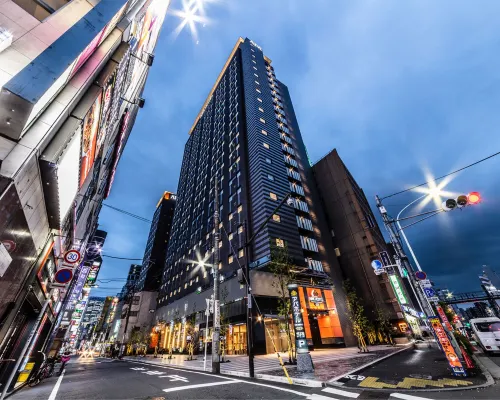 APA Hotel Higashi Shinjuku Kabukicho Tower Отели рядом с достопримечательностью «Спа-комплекс Ruby Palace»