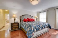 5-star Luxurious 4 Bedroom Home by the Beach and Minutes from Mystic