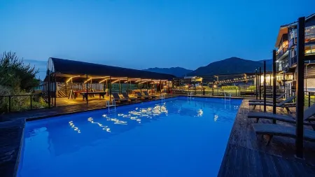 Gapyeong Balan Pool Villa Отели рядом с достопримечательностью «Edelweiss»