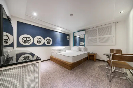 Busan Daeyeondong Hotel with