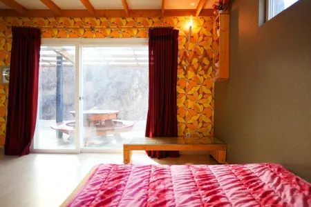 Cheorwon Beulbee Pension Отели в г. Чхорвон