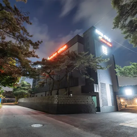 Patio Hotel & Monster Village