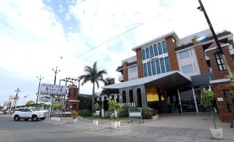 The Imperial Grand