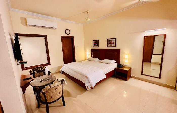 Hotel Bombay Inn