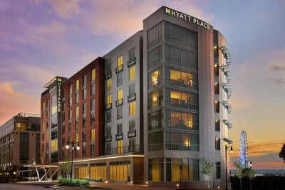 Hyatt Place National Harbor Hoteles cerca de The Awakening