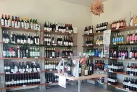 Ramada Suites by Wyndham Seafront Coral Coast - bar