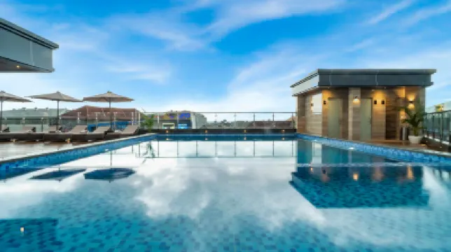 City of Aventus Hotel - Denpasar Hotel dekat Simpang Enam Denpasar