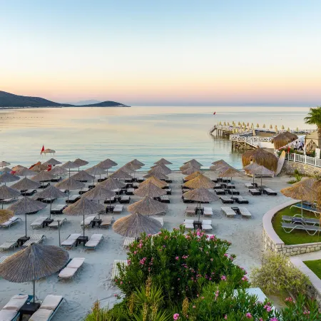 Design Plus Seya Beach Hotel