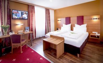 Tiptop Hotel Burgschmiet Garni