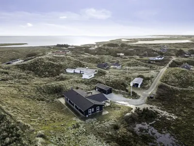"Taja" - 300m to the Inlet