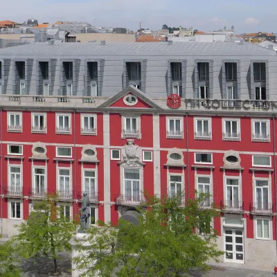 NH Collection Porto Batalha Отели рядом с достопримечательностью «Се»