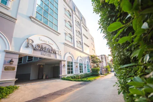 Romance Hotel Srinakarin - جاكوزي