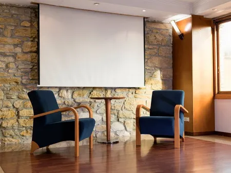 Hotel Gran Regente Отели рядом с достопримечательностью «Church of Santa María de la Corte»