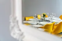 Elegant Flat Near Stonehenge, Amesbury Town Centre Smart TVs Netflix Free Parking Hotels near Sainsbury's Local