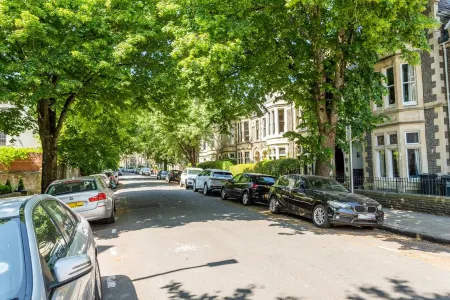 The Pontcanna Pearl 3-Bed Haven Отели в г. Риверсайд