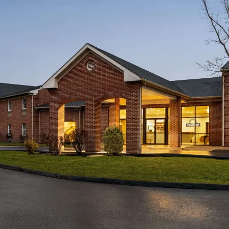 Days Inn & Suites by Wyndham Lancaster Amish Country