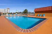 Days Inn by Wyndham Forsyth - Pools