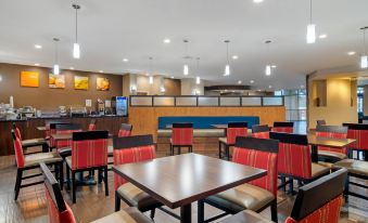 Quality Inn & Suites Conference Center Statesboro Historic District
