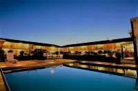 Golden West Motor Inn