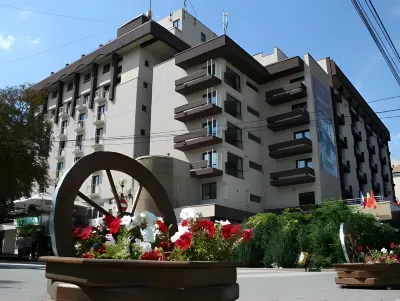 Hotel Rapsodia City Center Отели рядом с достопримечательностью «Parcul Mihai Eminescu»
