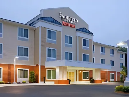 Fairfield Inn & Suites Hooksett Отели в г. Хуксетт