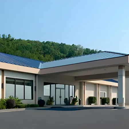 Howard Johnson by Wyndham Salem Hotel & Conference Center