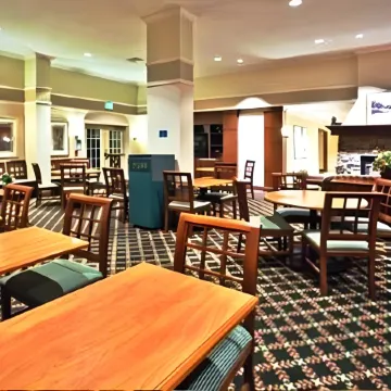Homewood Suites by Hilton Atlanta Buckhead Pharr Road Отели рядом с достопримечательностью «Станция метро "Бакхед"»