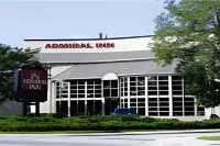 Admiral Inn Hamilton Hotel dekat Hamilton Go Station