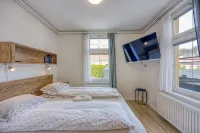 Apartments Jantar Studio 1 Hotels near Knjiznica Mirana Jarca