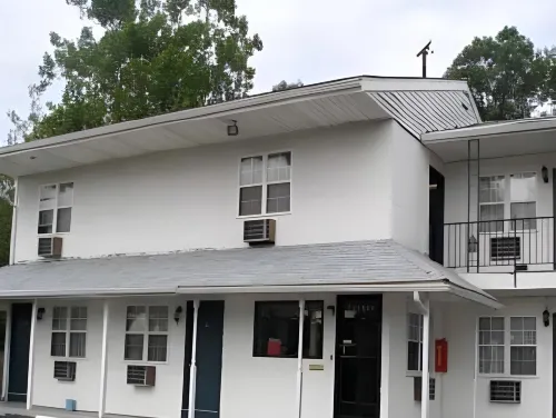 Red Carpet Inn Berlin Hotels in Monroe