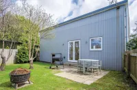 Skomer Lodge - 2 Bedroom Lodge - Manorbier Hotels in Manorbier