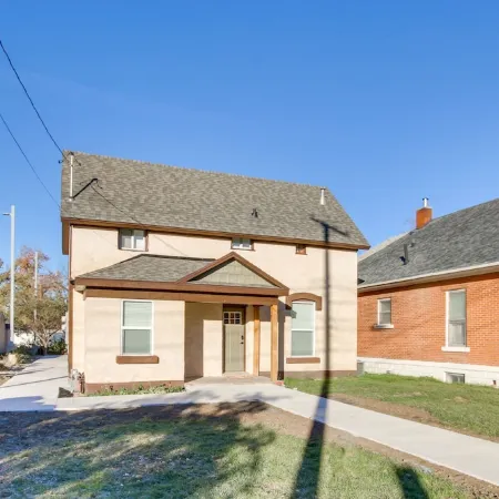 Stylish Logan Retreat w/ Smart TV + Central A/C!