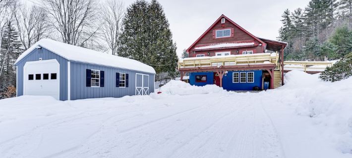 Gore Mountain Retreat: Deck & Game Room Hotels in Johnsburg