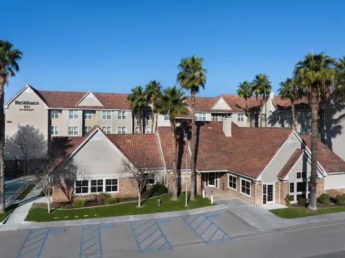 Residence Inn San Bernardino - parking