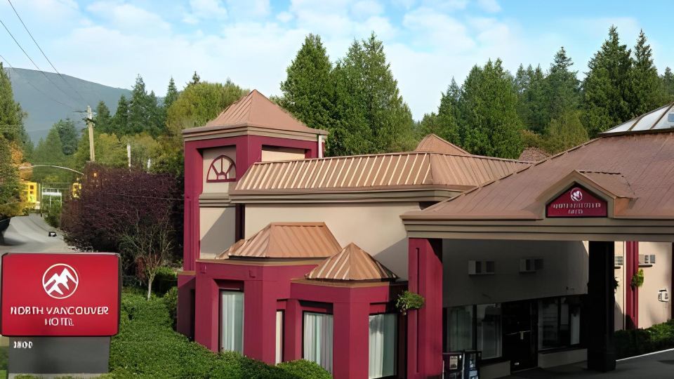 North Vancouver Hotel