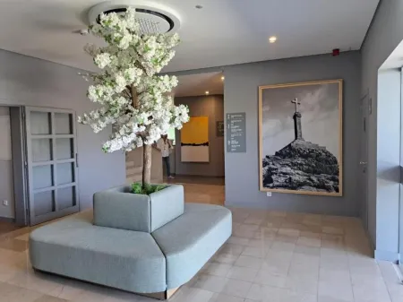 Albergaria D. Dinis Hotel Отели в г. Фундада