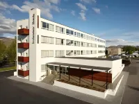 Akureyri - Berjaya Iceland Hotels Отели в г. 