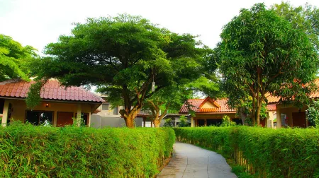 Ao Cho Grandview Hideaway Resort