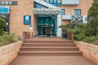Boryeong Sinjin Pension Hotels near Nampo Station