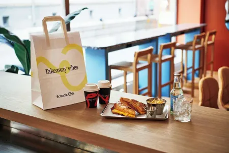 Scandic Go, Sankt Eriksgatan 20 Отели рядом с достопримечательностью «Vesslan skulptur»