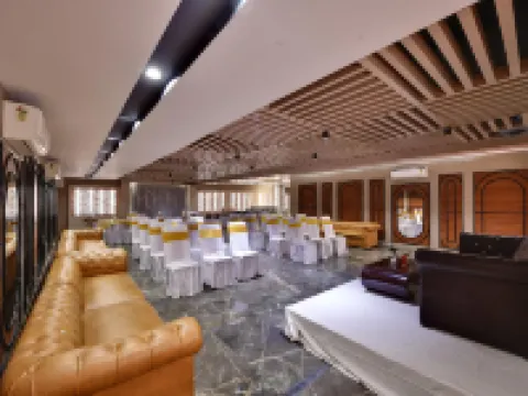 RnB Select Walk Inn Lucknow Hotels in Lucknow